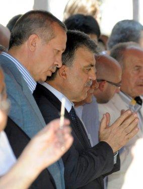 Devletin zirvesini buluşturan cenaze