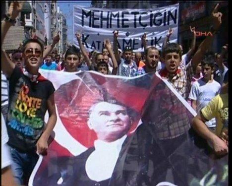 Türkiye şehitlerini andı