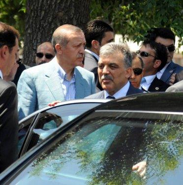 Devletin zirvesini buluşturan cenaze