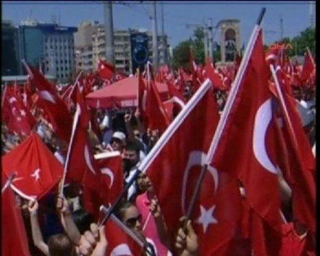 Türkiye şehitlerini andı