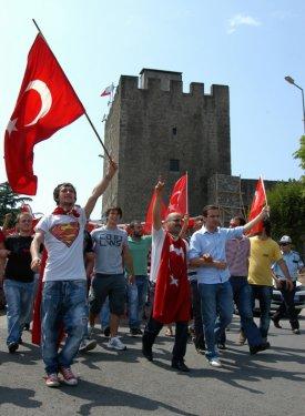 Türkiye şehitlerini andı