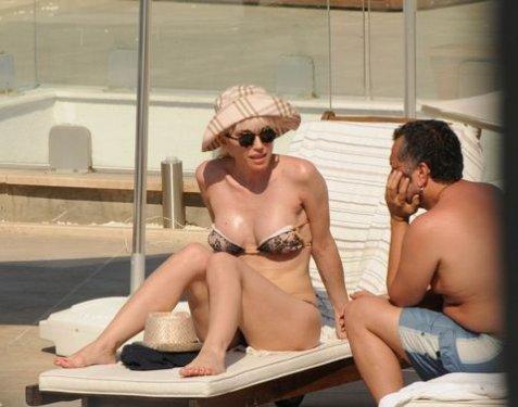 Gülşen'den yılın frikiği