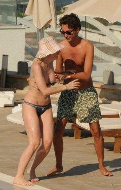 Gülşen'den yılın frikiği