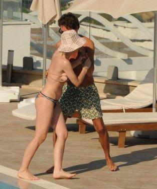 Gülşen'den yılın frikiği