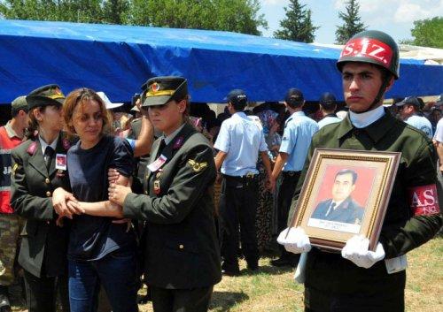 Gaziantep şehit uzman çavuşunu uğurladı - Resim 5