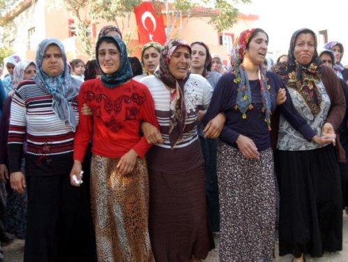 Şehit annesinin feryadı yürekleri dağladı - Resim 5