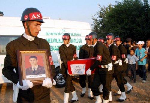 Şehit annesinin feryadı yürekleri dağladı - Resim 8