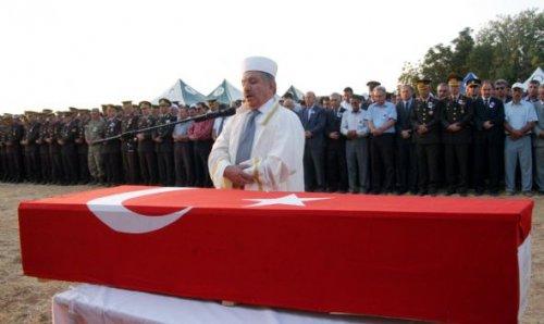 Şehit annesinin feryadı yürekleri dağladı - Resim 15