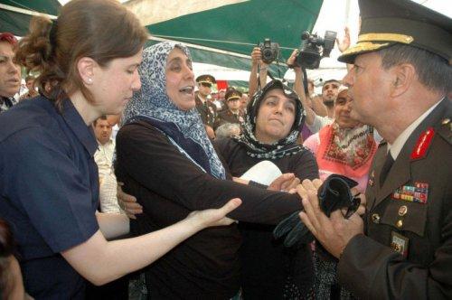 Gaziantep şehit uzman çavuşunu uğurladı - Resim 3