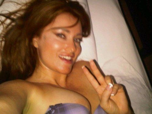 Hilal Cebeci'nin Twitter fotoğrafları