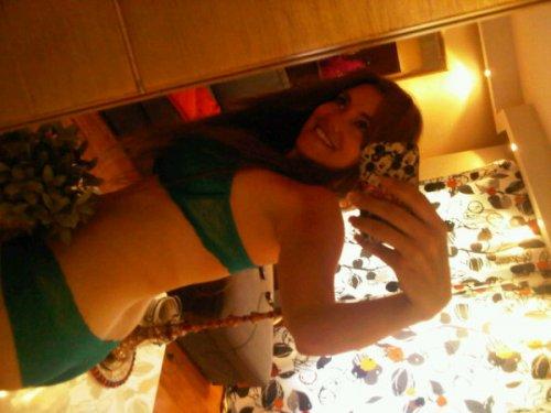 Hilal Cebeci'nin Twitter fotoğrafları