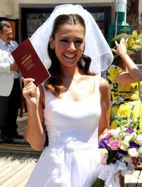 Gökçe ve Ali'nin nikahı