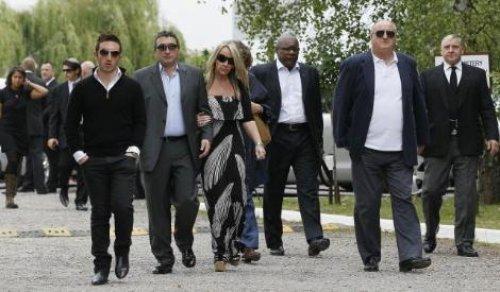 Amy Winehouse son yolculuğuna uğurlandı