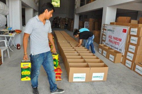 Sadakataşı Derneği'nden Suriyeli mültecilere yardım - Resim 5