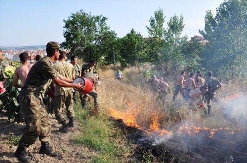 Edirne'de yangına asker müdahalesi - Resim 4