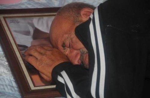 Şehidin baba evine ateş düştü