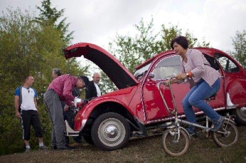 Fransa'da 5 bin nostaljik Citroen yollara çıktı