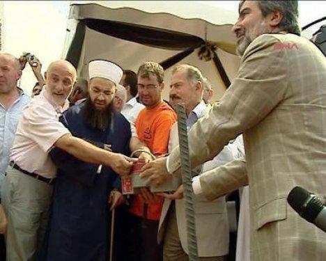 Cübbeli Ahmet Hoca cami temeli attı  - Resim 7