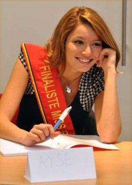 Önder Turacı'nın eşi Zeynep Özdemir - Resim 3