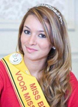 Önder Turacı'nın eşi Zeynep Özdemir - Resim 1