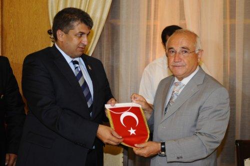 Cemil Çiçek'ten şehit ailelerine iftar