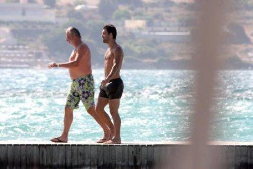 Arda Turan ve Sinem Kobal Çeşme'de