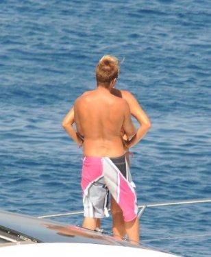 Pınar Altuğ - Yağmur Atacan çiftinden Titanic pozu