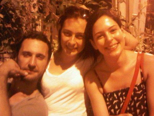 Yıldız Çağrı Atiksoy ve Farah Zeynep Abdullah