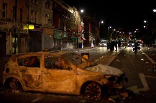 Londra'yı ateşe verdiler