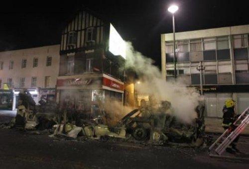 Londra'yı ateşe verdiler