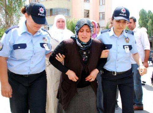 Şehit Murat Çelikhası son yolculuğuna uğurlandı - Resim 1