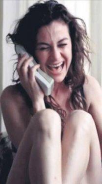 Hatice Aslan sevişme sahnelerinde zorlanıyor