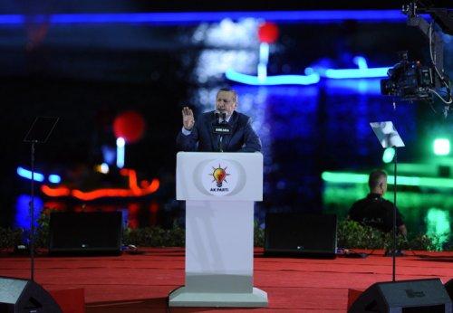 Ak Parti'nin 10. yıl iftarı