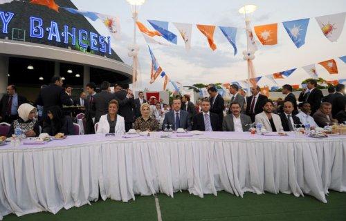Ak Parti'nin 10. yıl iftarı