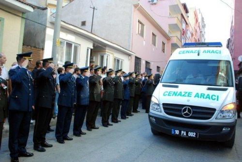 Şehit kızının yürek yakan vedası - Resim 8