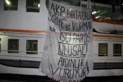 Öğrenciler Karaköy- Kadıköy vapurunu işgal etti