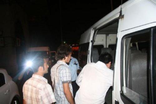 Öğrenciler Karaköy- Kadıköy vapurunu işgal etti