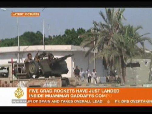 Kaddafi'nin karargahı düştü