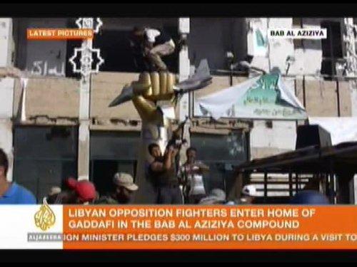 Kaddafi'nin karargahı düştü