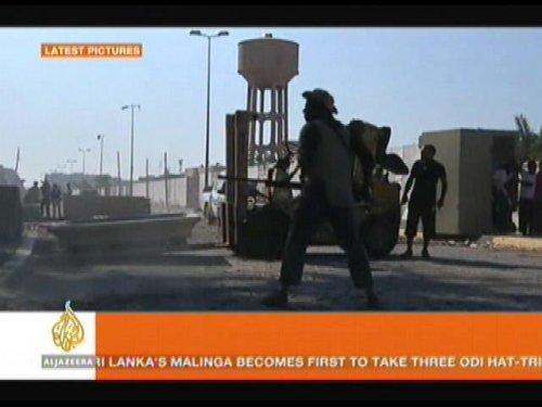 Kaddafi'nin karargahı düştü