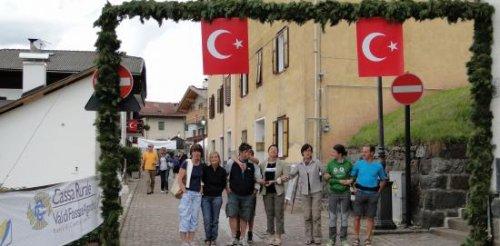 323 yıldır Türk gibi yaşıyorlar