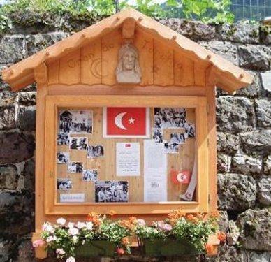 323 yıldır Türk gibi yaşıyorlar