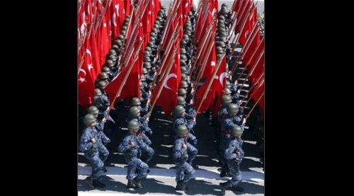 Türk Yıldızları'nın nefes kesen gösterisi - Resim 3