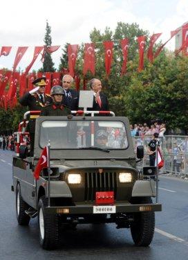 30 Ağustos Zafer Bayramı tüm yurtta coşkuyla kutlandı