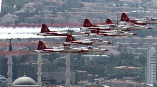 Türk Yıldızları'nın nefes kesen gösterisi - Resim 9