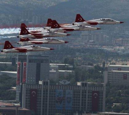 Türk Yıldızları'nın nefes kesen gösterisi - Resim 16