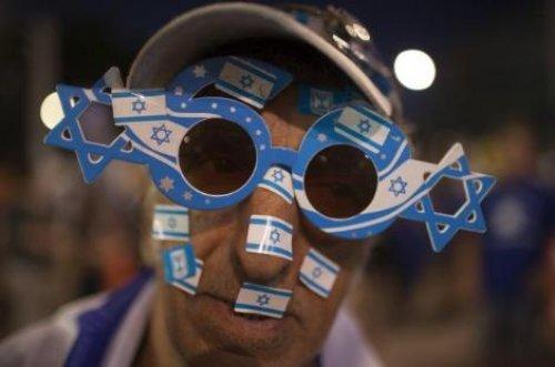 İsrail halkı sokaklar döküldü 