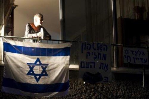 İsrail halkı sokaklar döküldü 