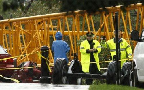 500 tonluk vinç böyle devrildi
