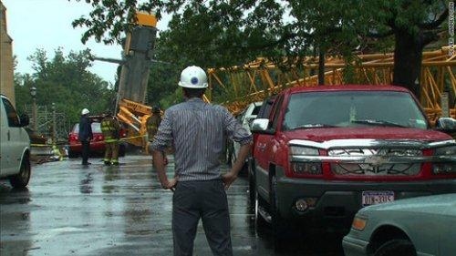 500 tonluk vinç böyle devrildi